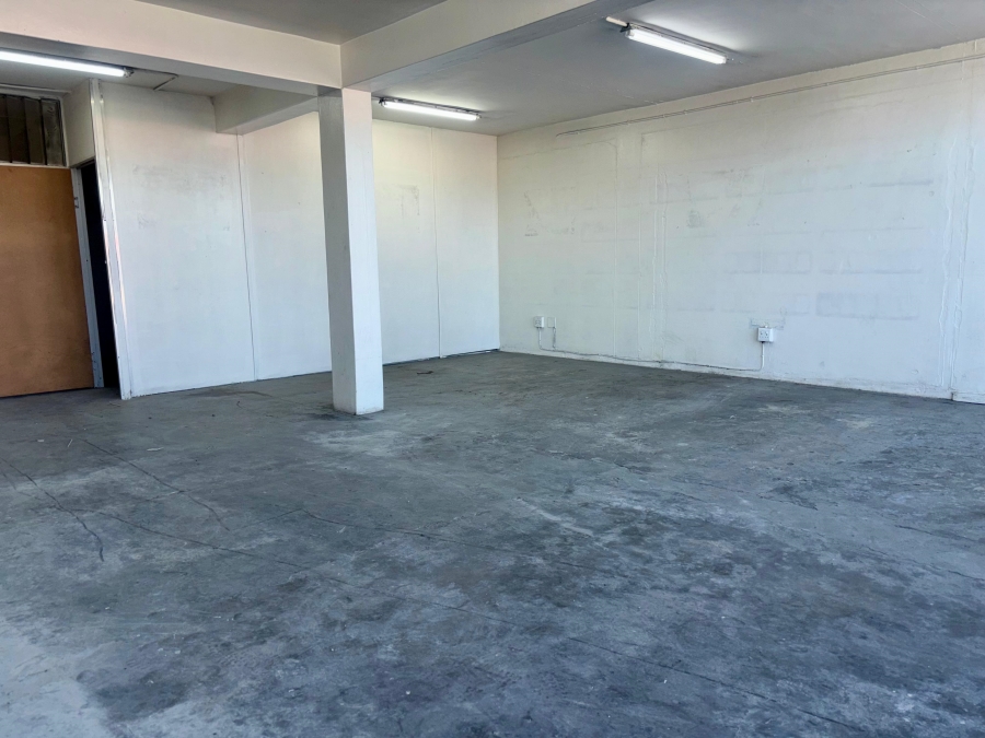 To Let Commercial Property for Rent in Triangle Farm Western Cape